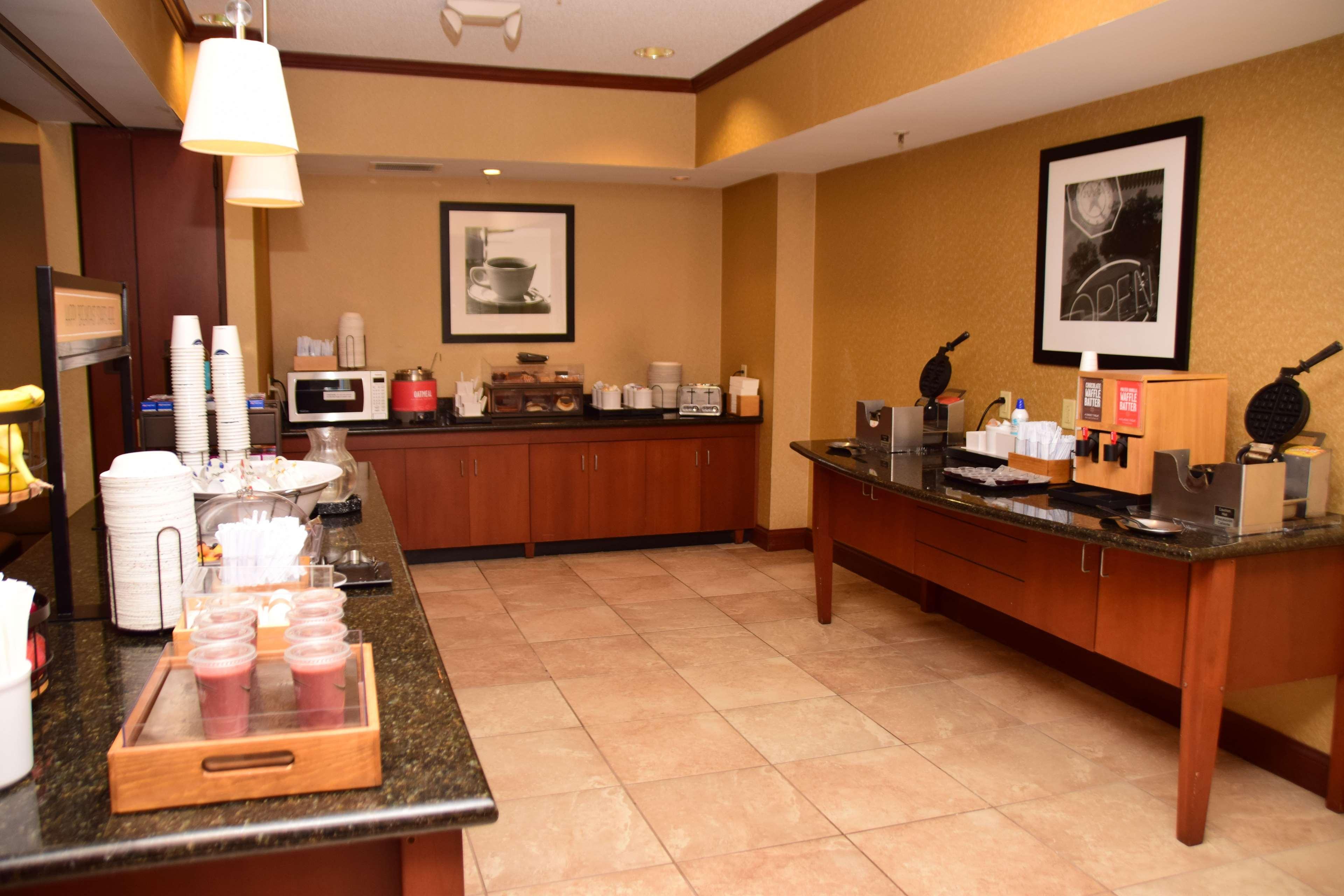 Hotel Hampton